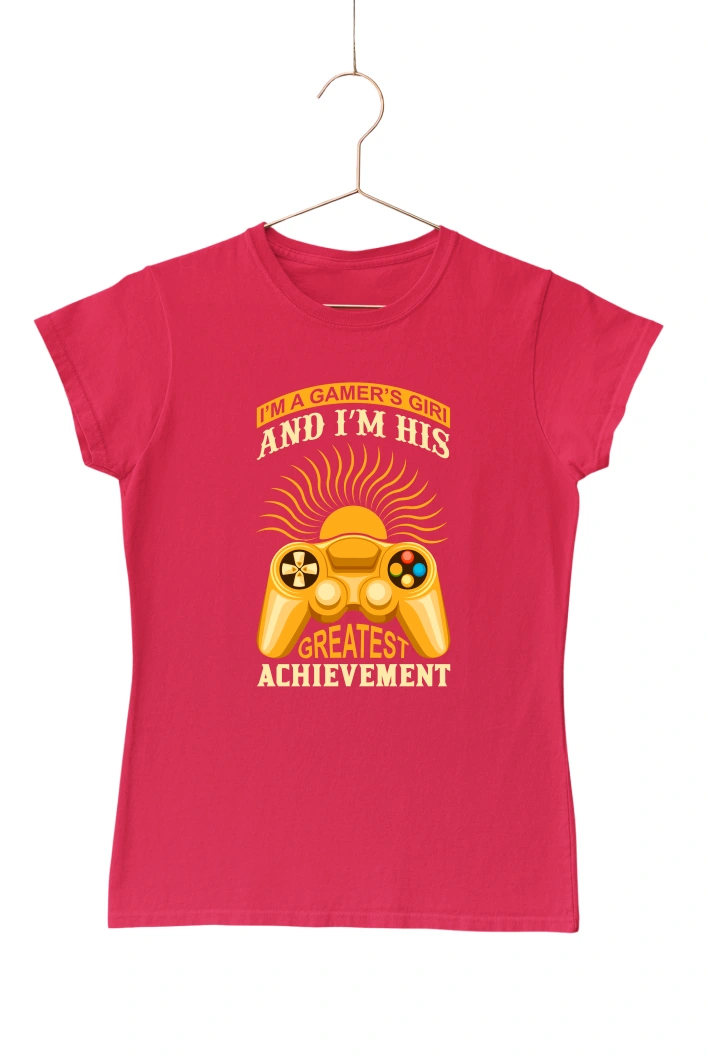 I'm a Gamer's Girl Women's Tshirt (Red, S)