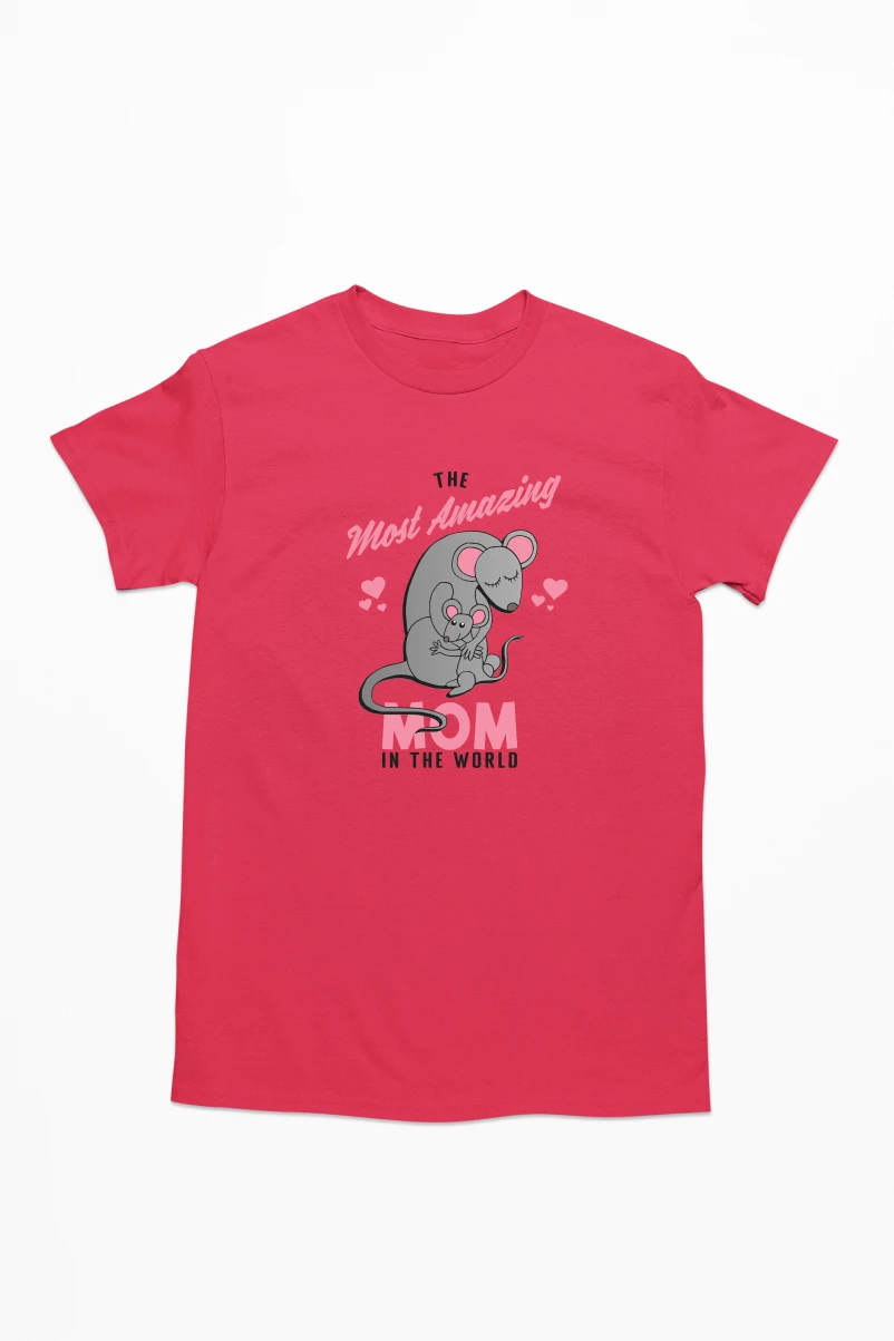 The Most Amazing Mom in the World Men's Tshirt (Red, S)